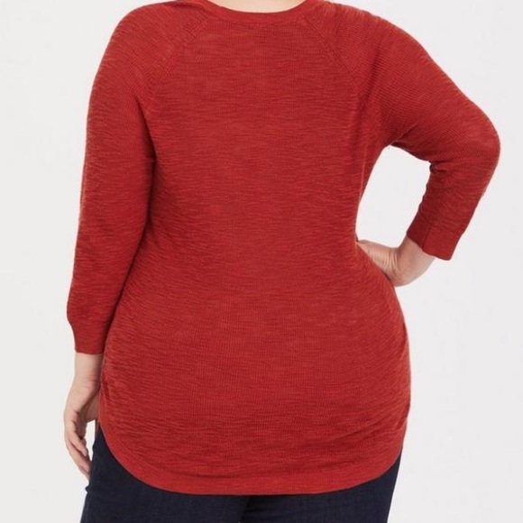 Torrid Red Keyhole Pullover Tunic Size: 10 - Picture 2 of 4